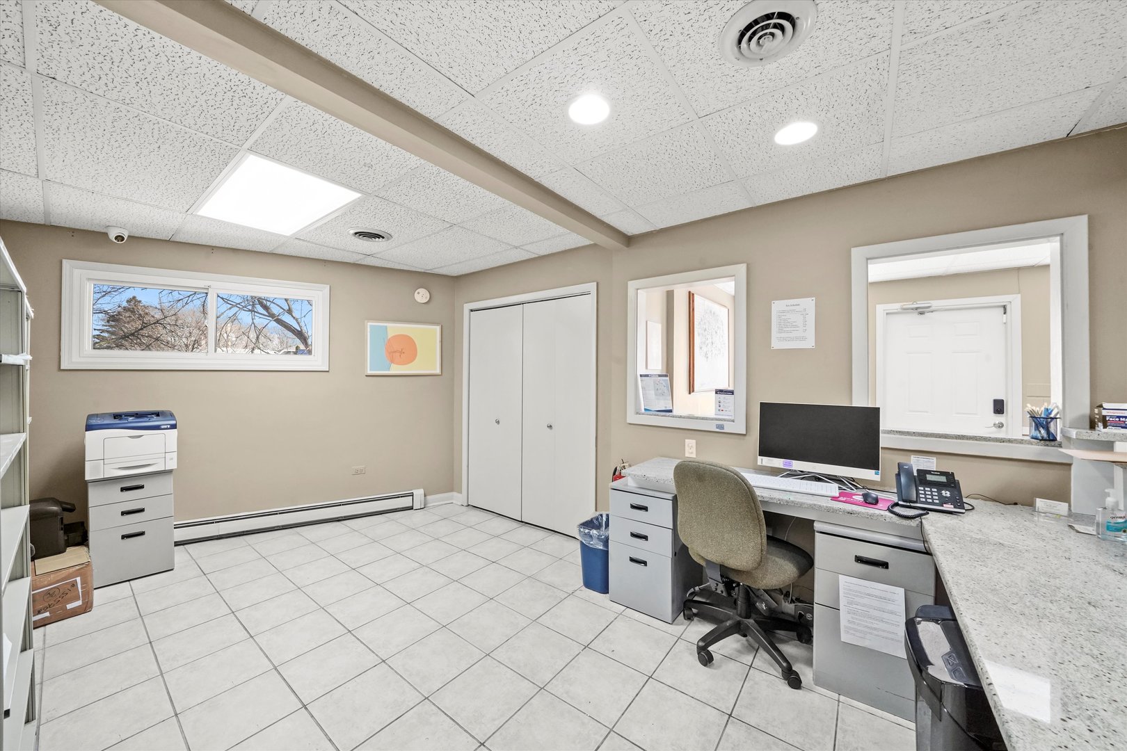 6067 N Northwest Highway