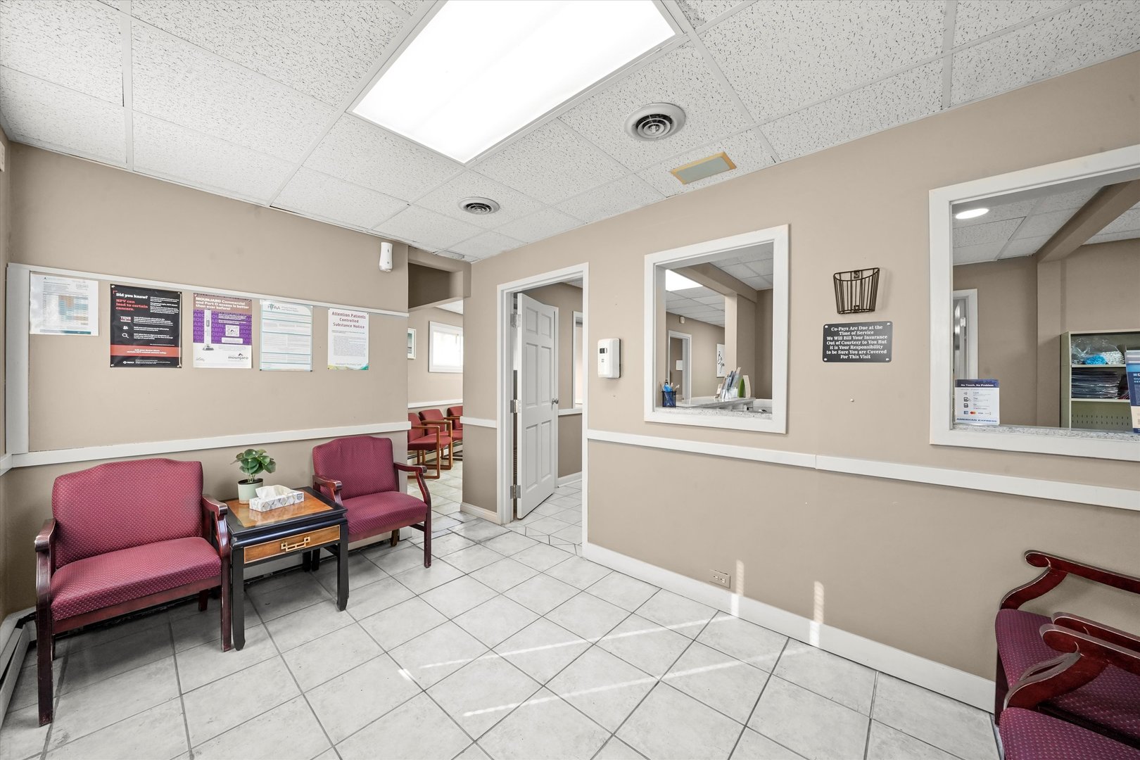 6067 N Northwest Highway