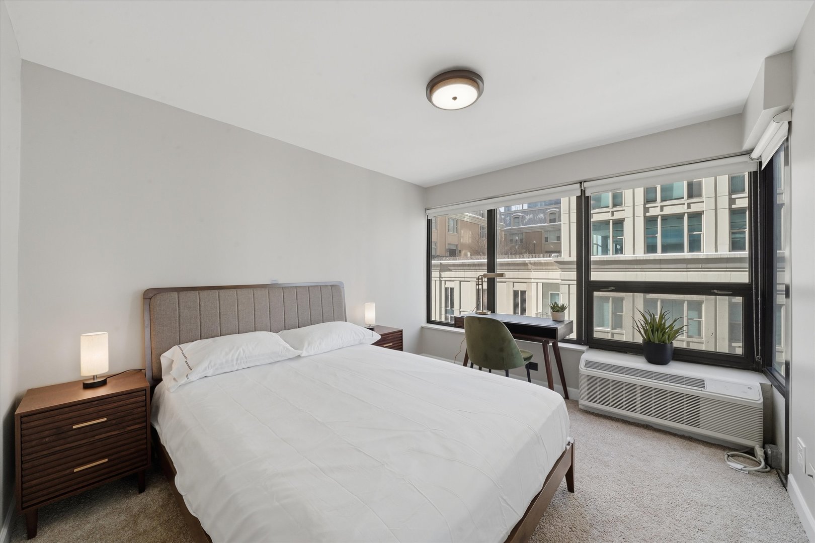 30 E Huron Street Unit: 907