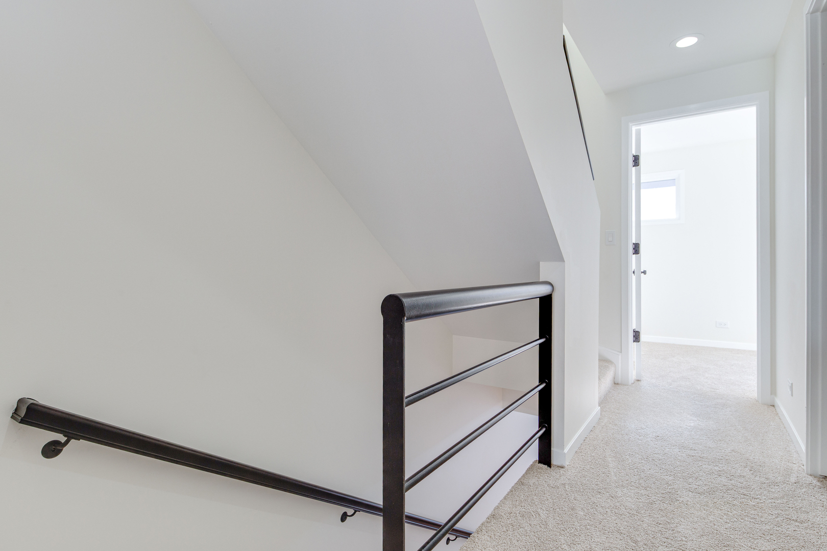 680 N Peoria Street Unit: F