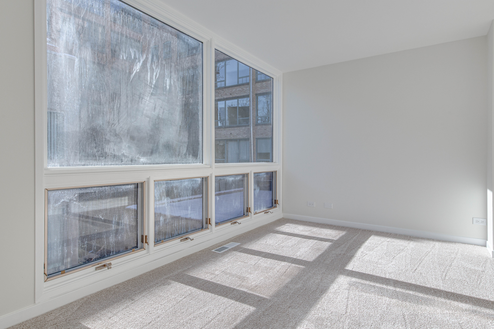 680 N Peoria Street Unit: F