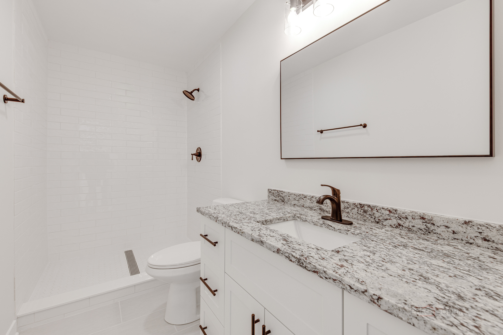 680 N Peoria Street Unit: F