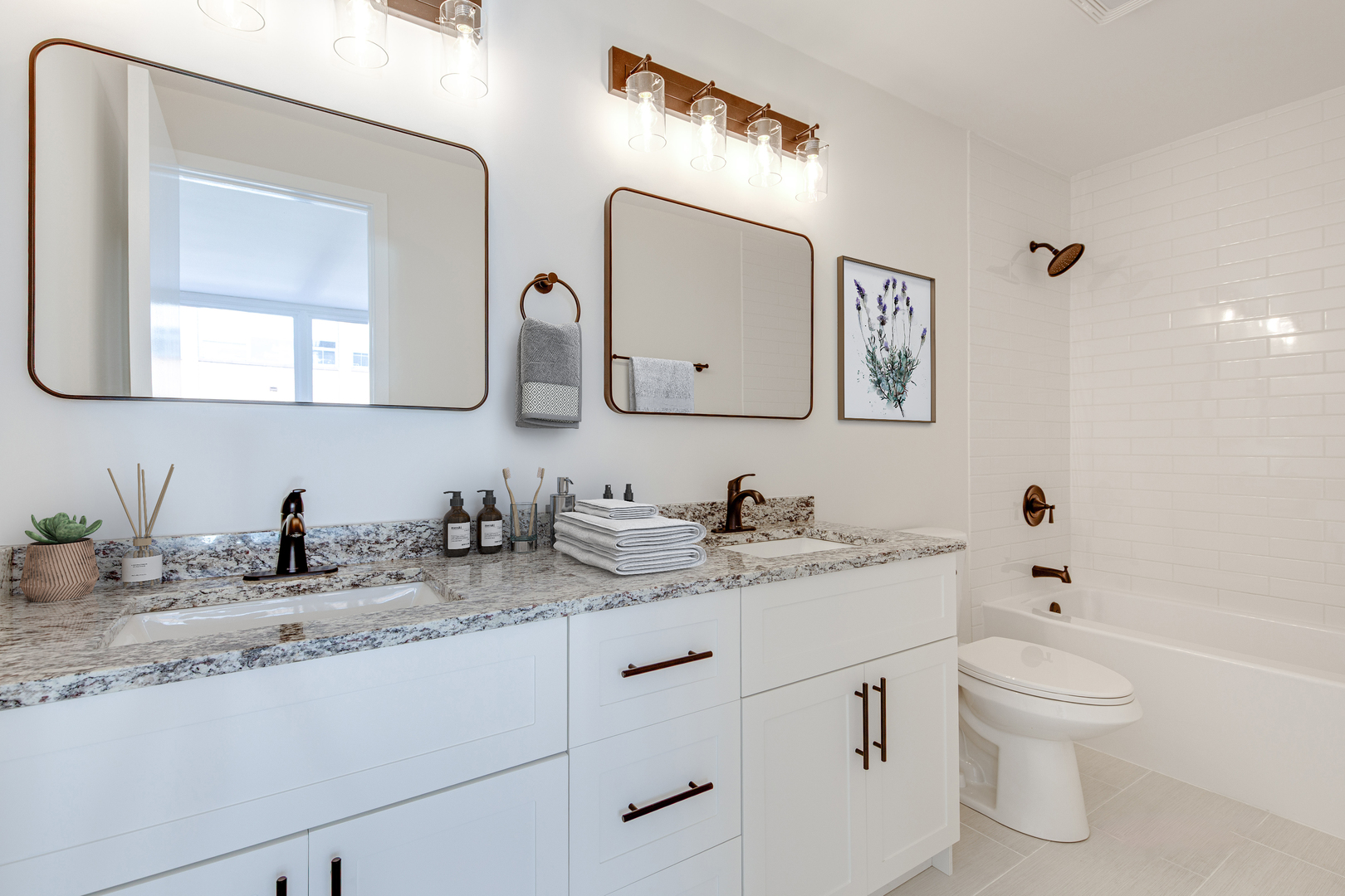 680 N Peoria Street Unit: F