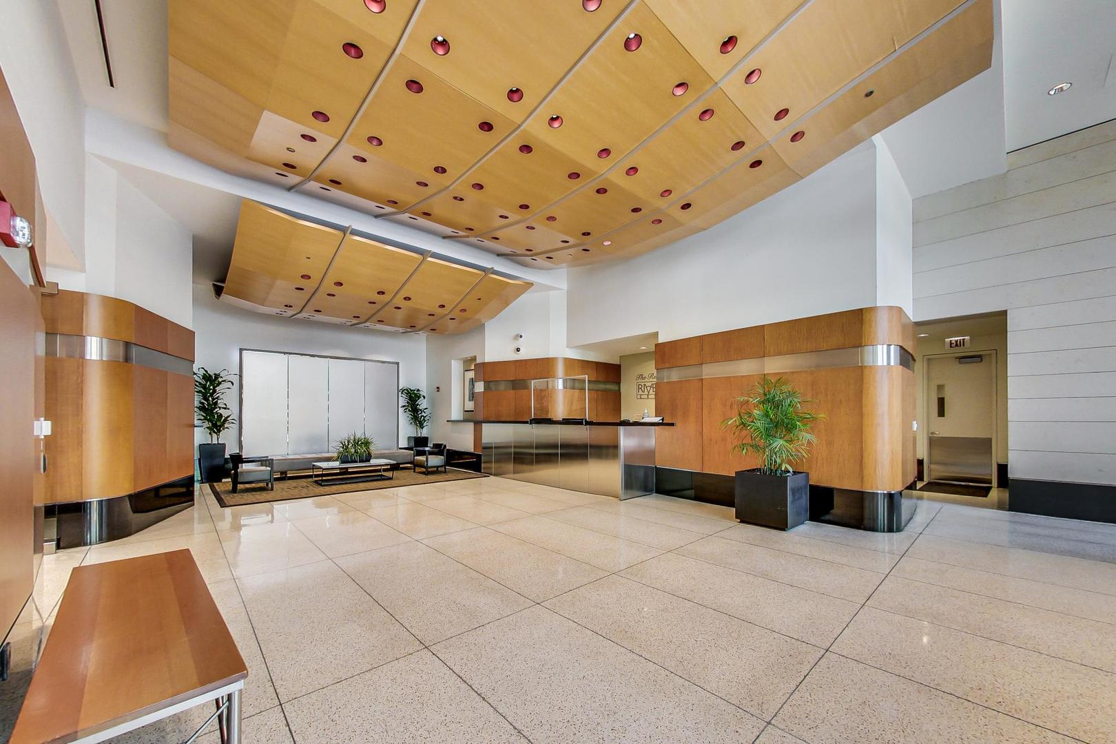 512 N McClurg Court Unit: 3909
