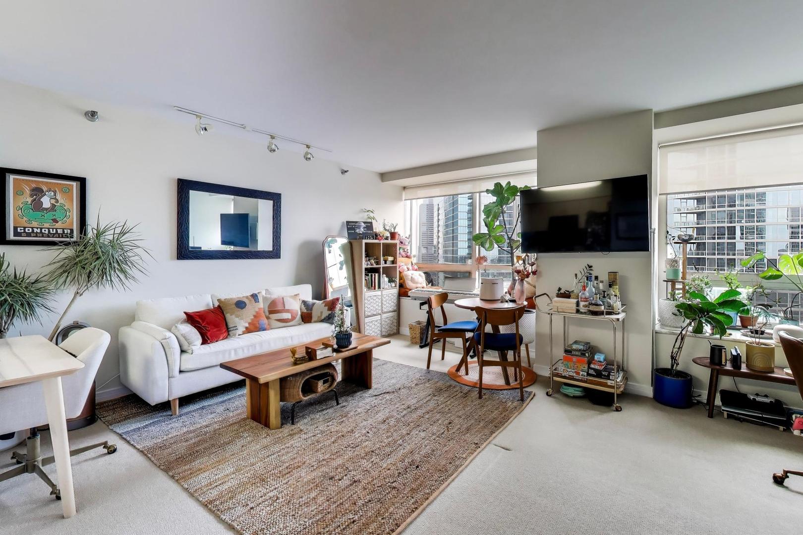 512 N McClurg Court Unit: 3909