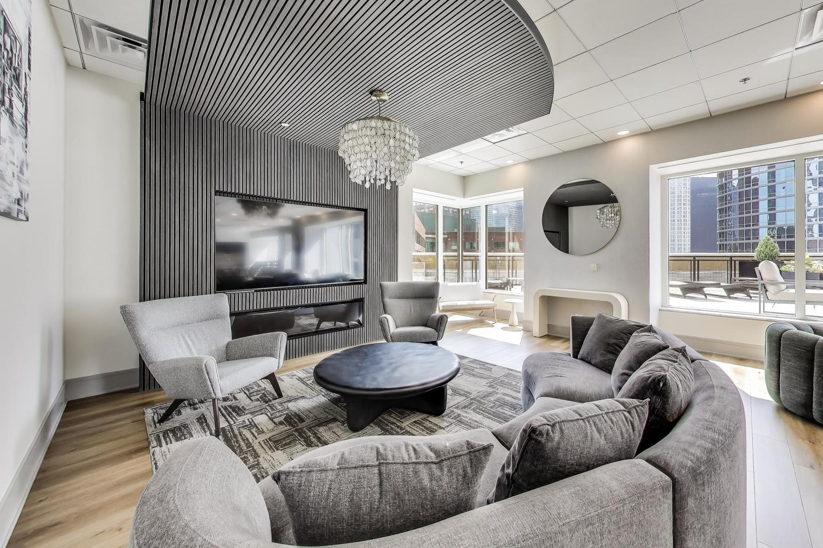 512 N McClurg Court Unit: 3909