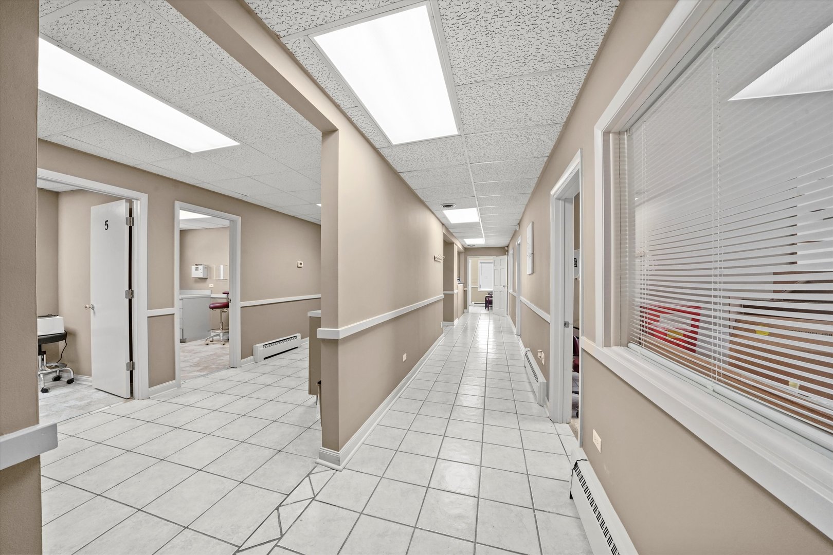 6067 N Northwest Highway