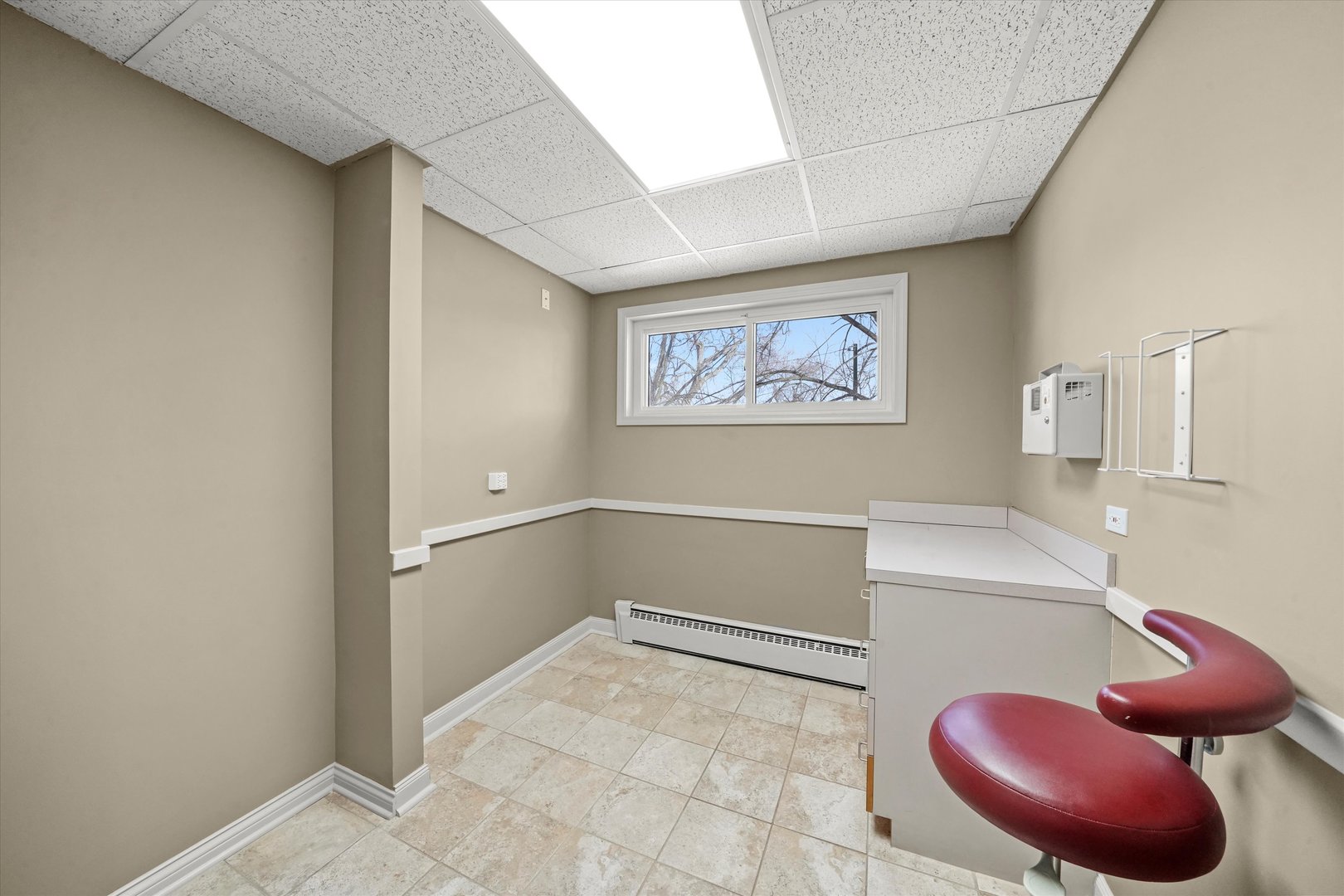 6067 N Northwest Highway