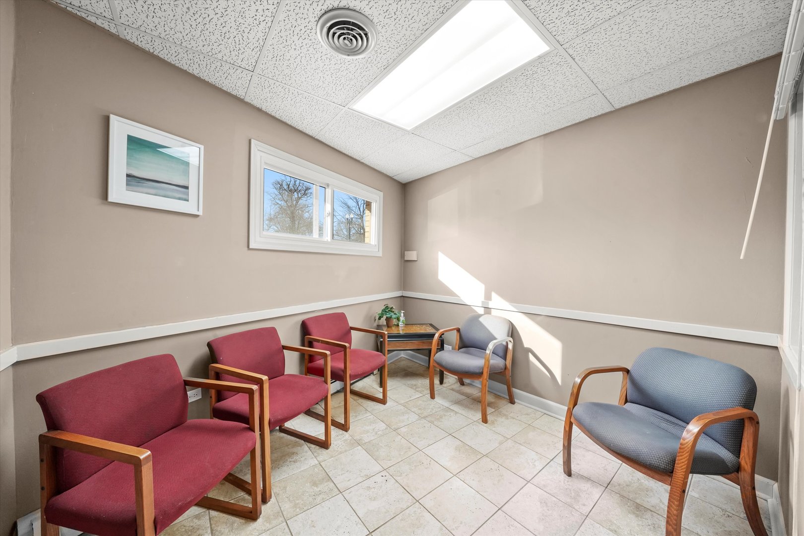 6067 N Northwest Highway