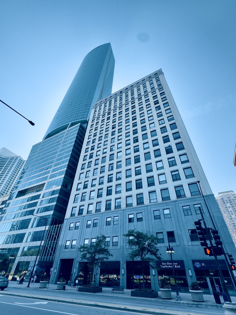 910 S Michigan Avenue Unit: 1705