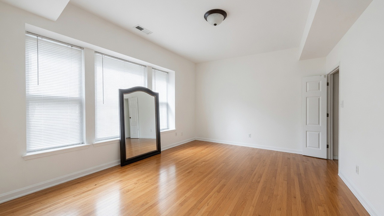 3348 W Wilson Avenue Unit: 1N