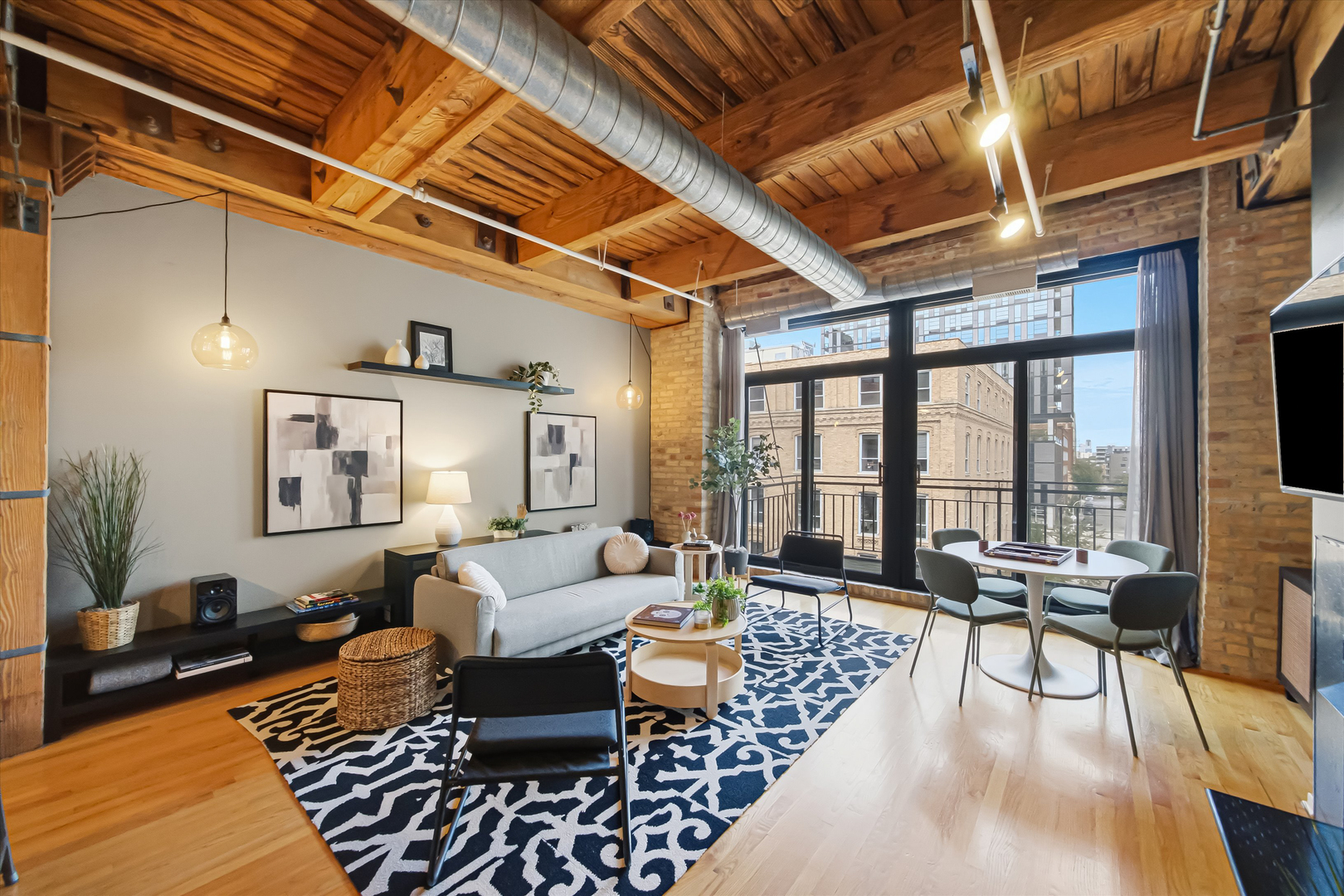 375 W Erie Street Unit: 412