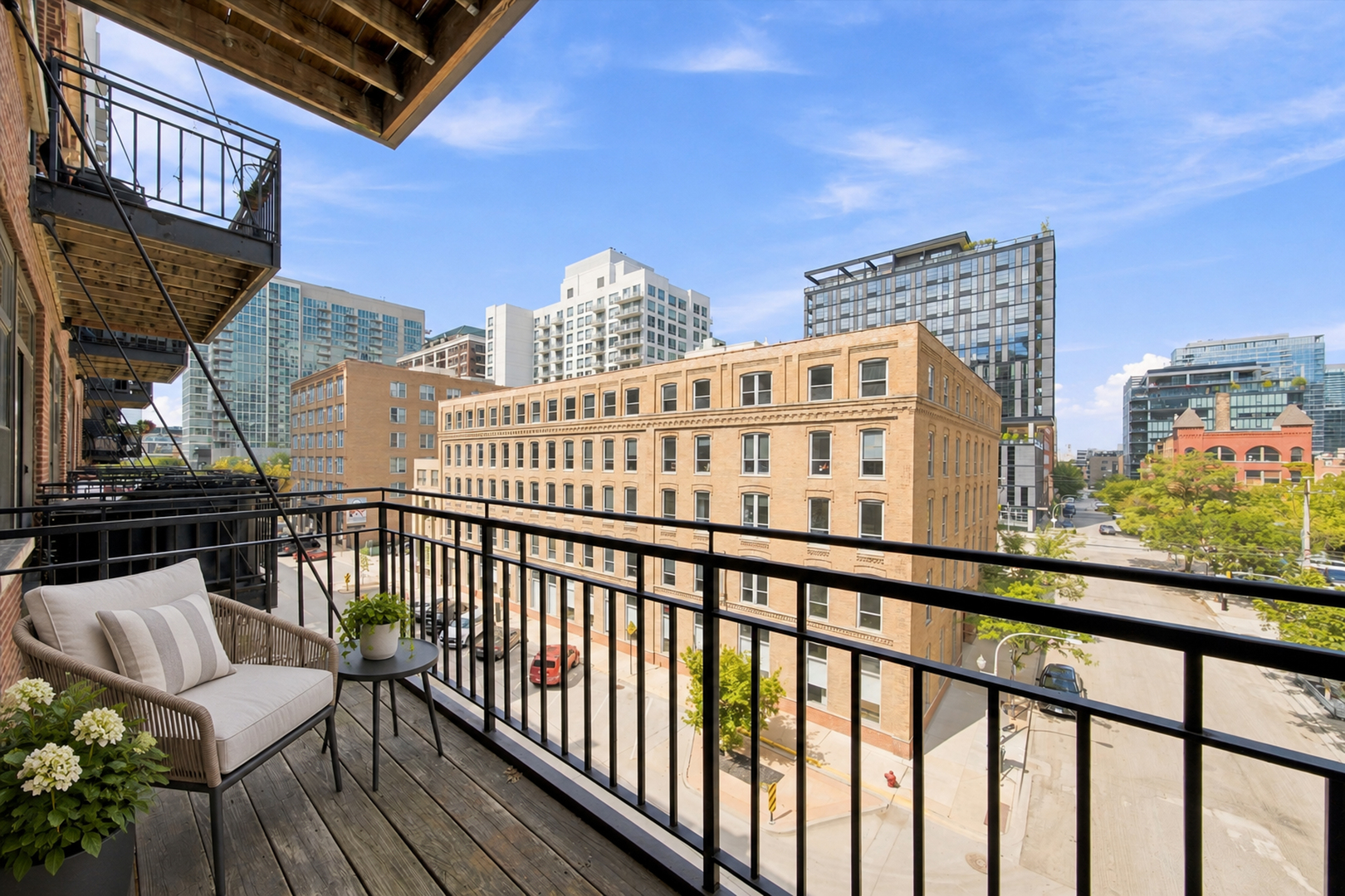 375 W Erie Street Unit: 412