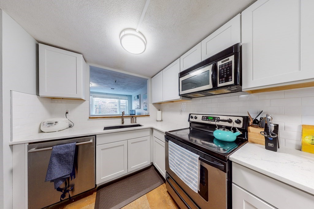 1427 Commonwealth Ave # 103