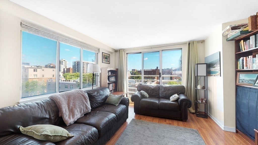 332 Franklin St # 600