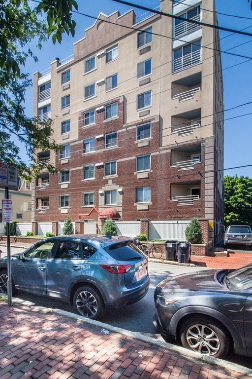 332 Franklin St # 600