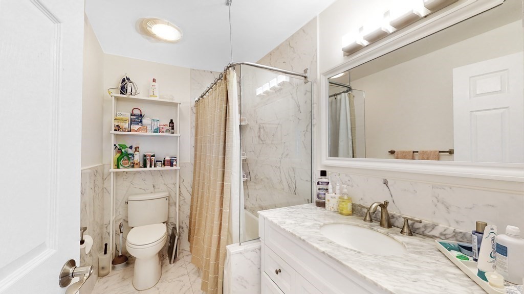 332 Franklin St # 600