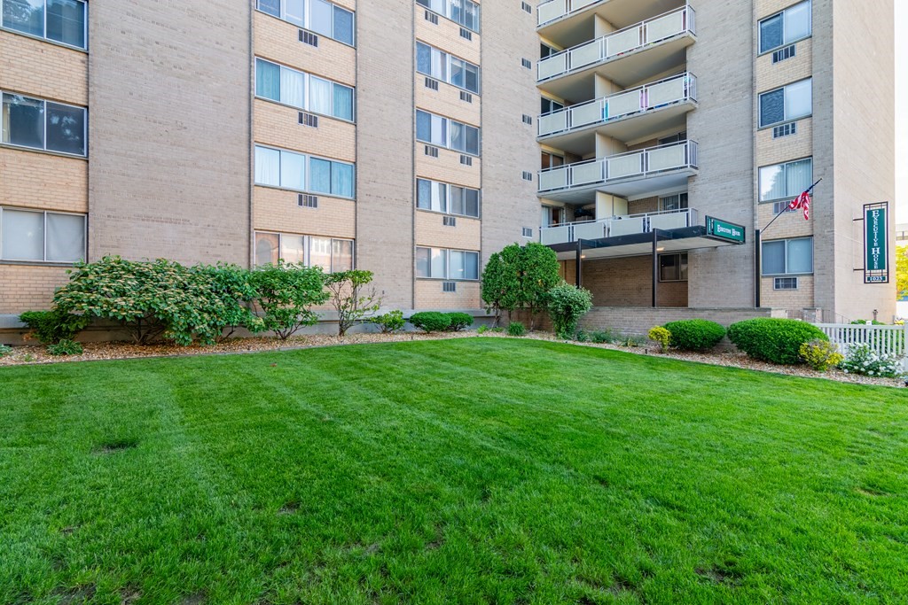 1025 Hancock St # 7F
