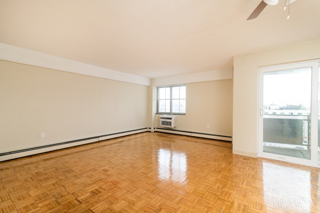 1025 Hancock St # 7F