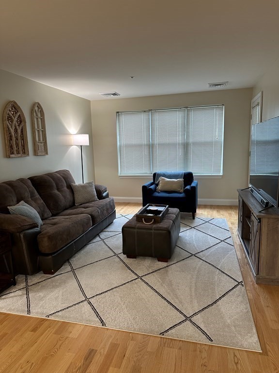 318 Rindge Ave # 113