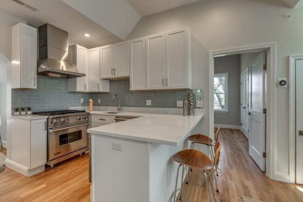 18 Sacramento Pl # 2