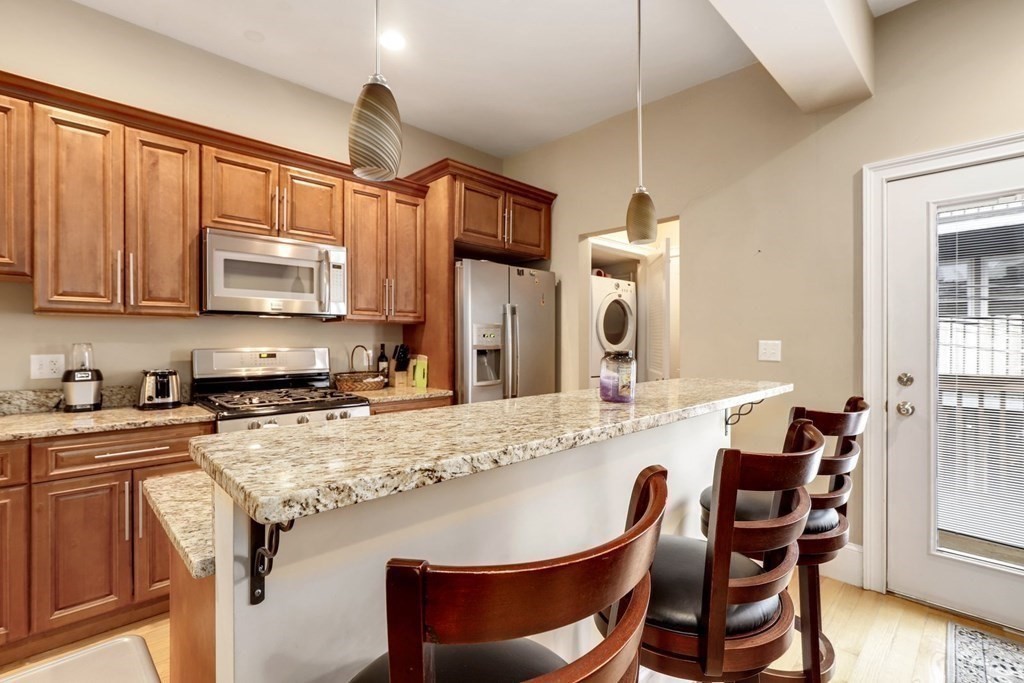 421-423 E 5th # 2