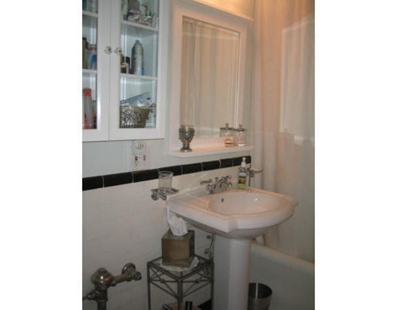 4 Chiswick Rd # 1