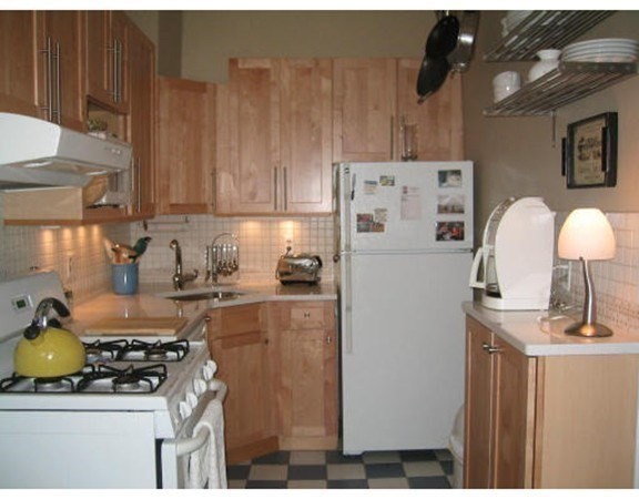 4 Chiswick Rd # 1