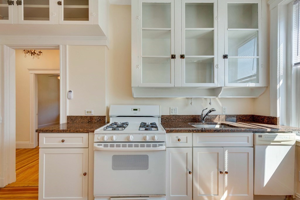 246 S Huntington Ave # 5 Unit: #5