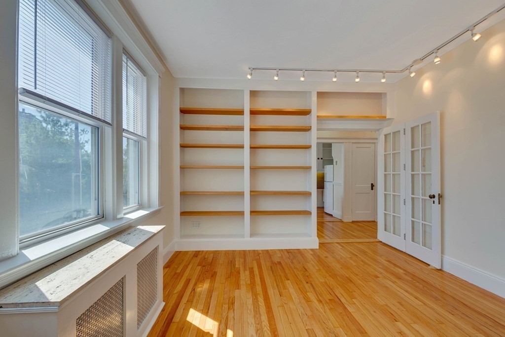 246 S Huntington Ave # 5 Unit: #5