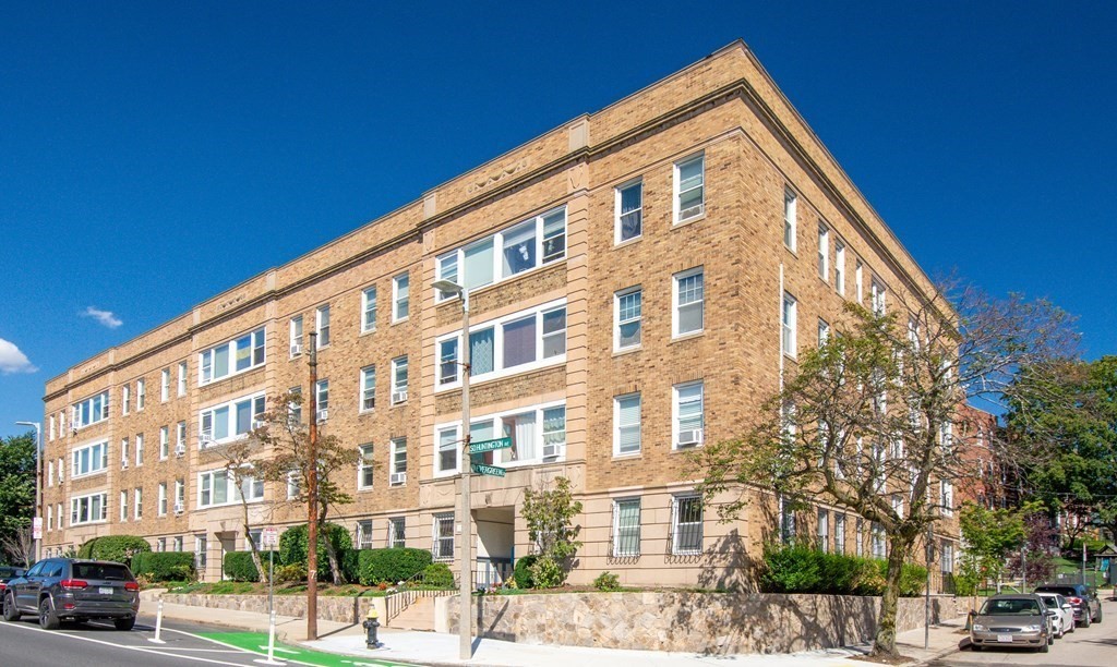 246 S Huntington Ave # 5 Unit: #5
