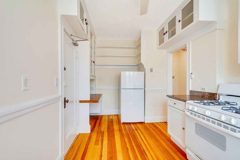 246 S Huntington Ave # 5 Unit: #5