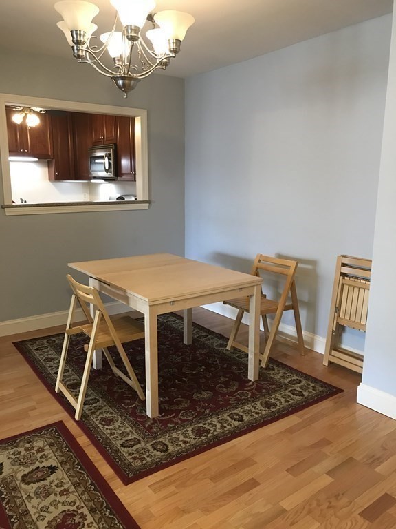 318 Rindge Ave # 403