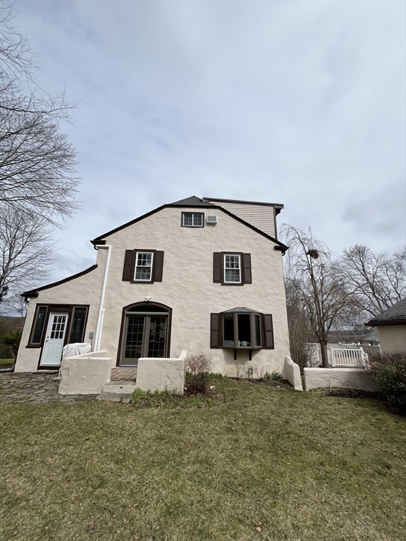 99 Louise Rd