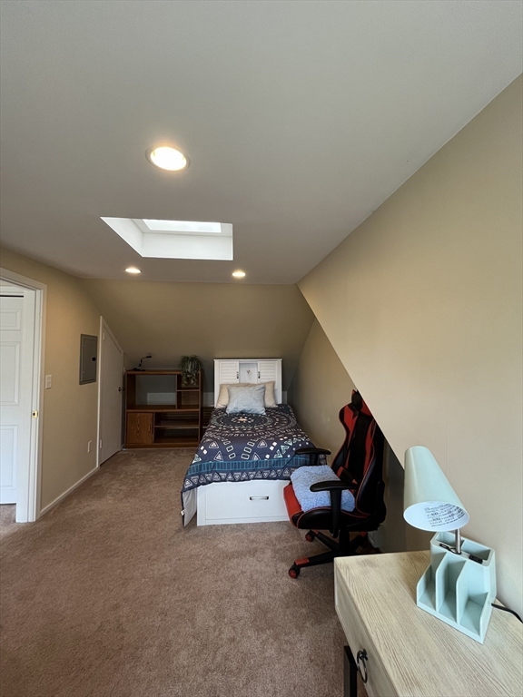99 Louise Rd
