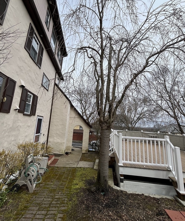 99 Louise Rd