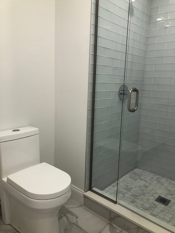 30 Bay St Unit: SF
