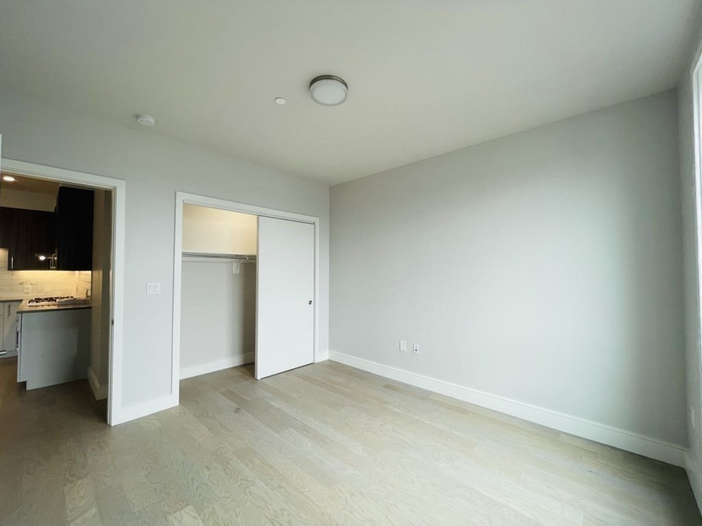50 Symphony Rd # 402