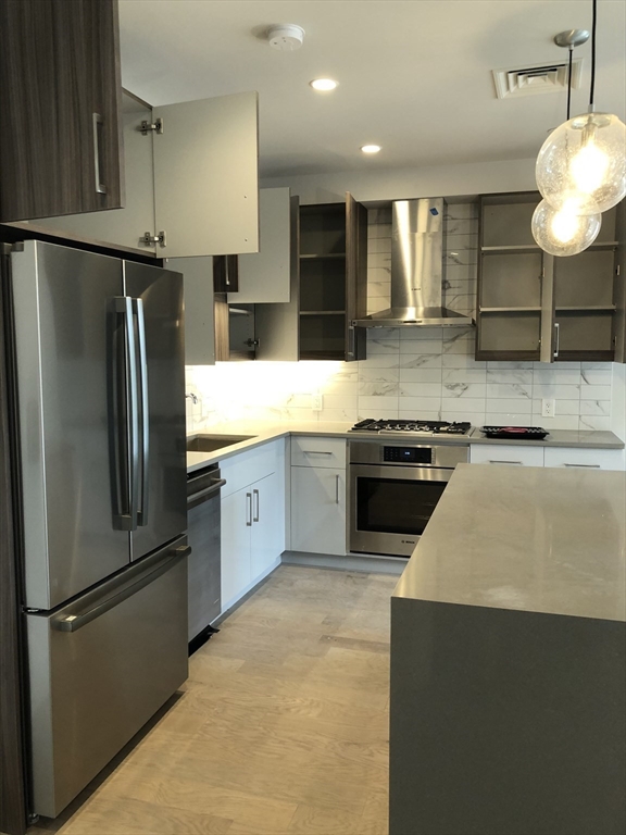 50 Symphony Rd # 402