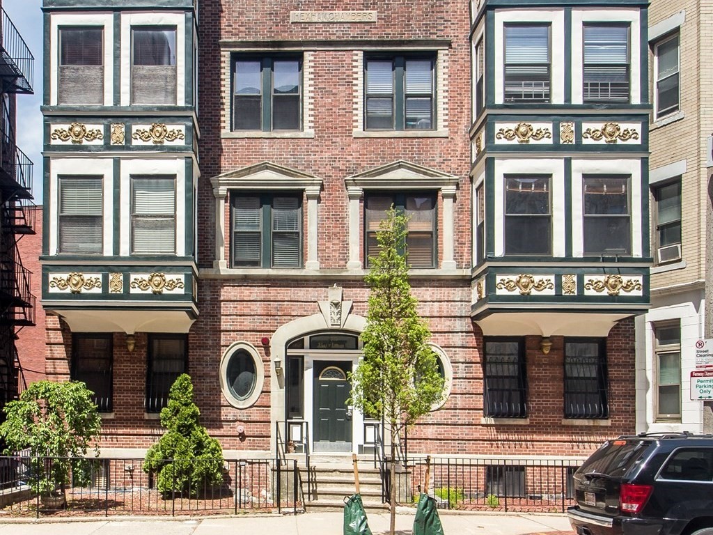 75 Burbank Street # 201