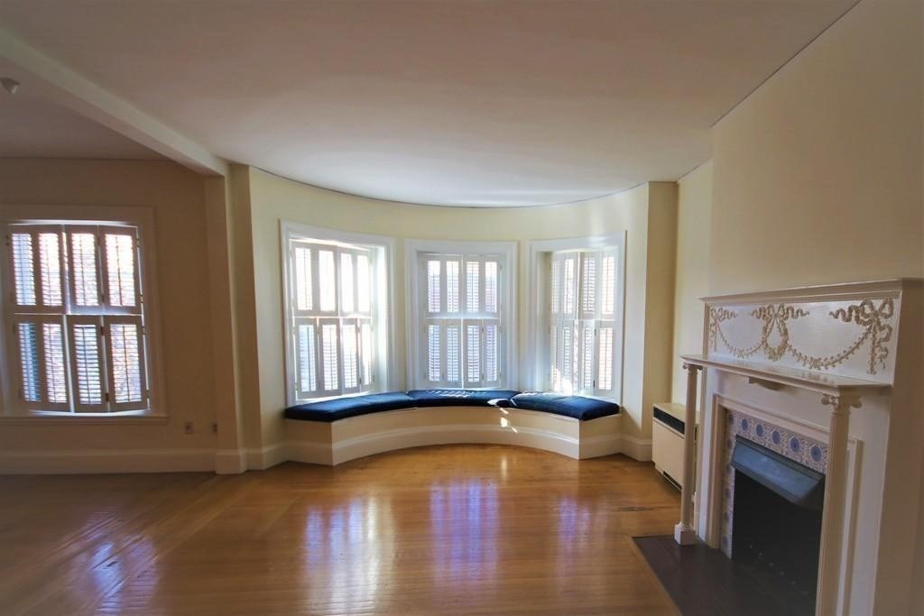 41 Carlton St # 3