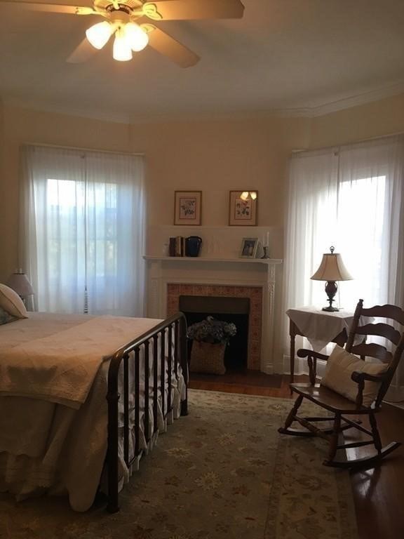 41 Carlton St # 3
