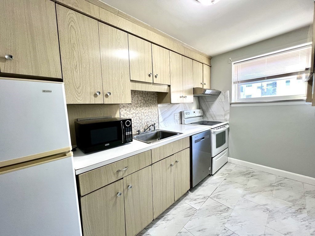 7 Commonwealth Ct # 16