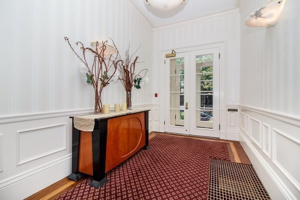 320 Marlborough St # 3