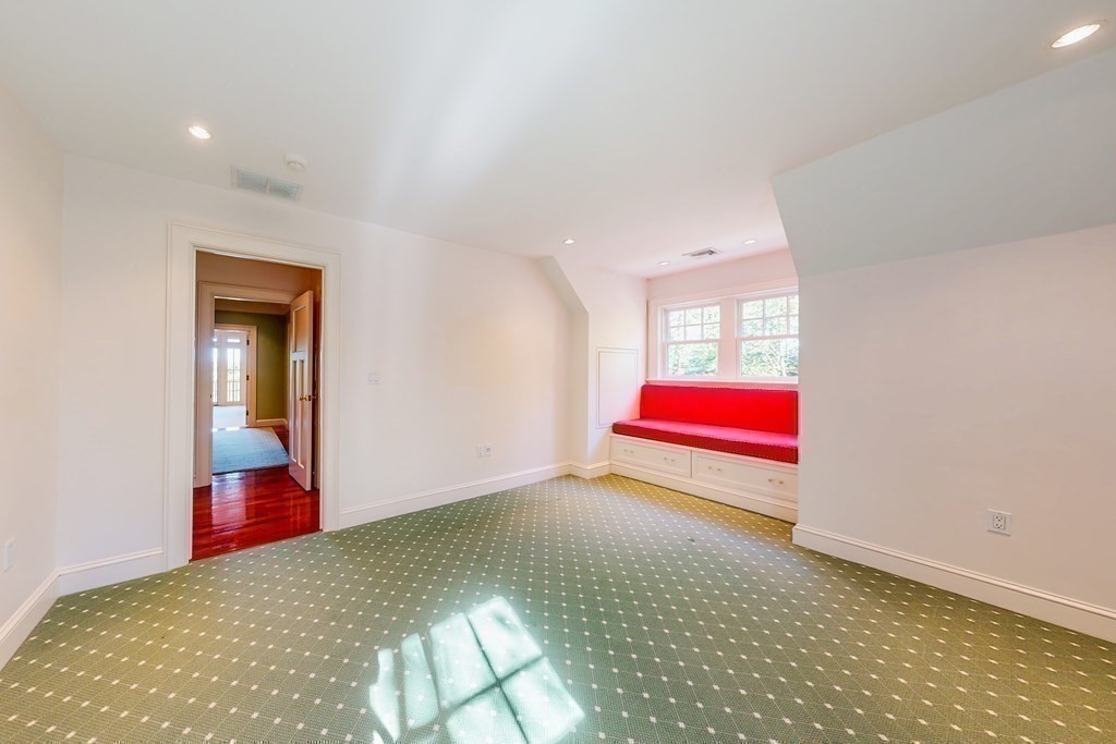 25 Myopia Rd