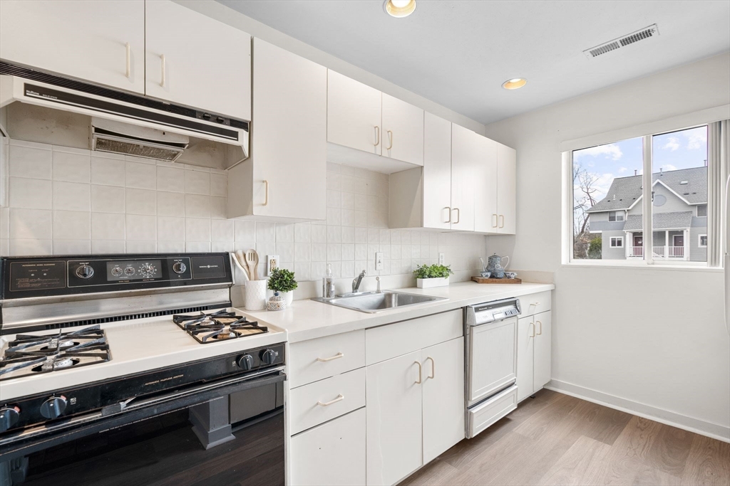 20 Ship Ave # 17