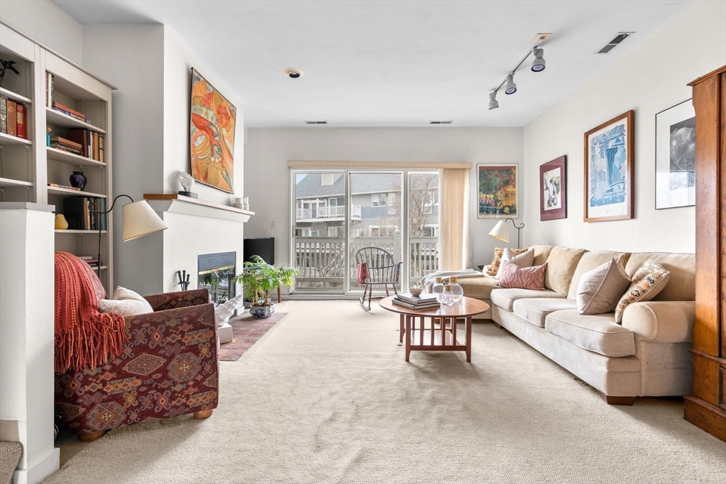 20 Ship Ave # 17