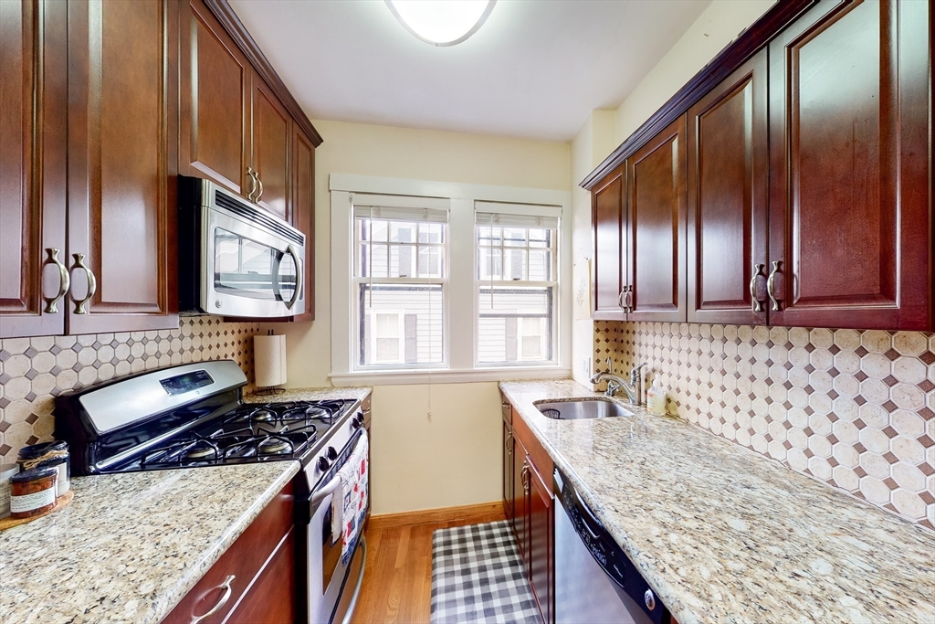 34 Ash St # 204