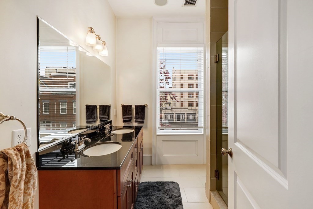 423 E 5th # 2