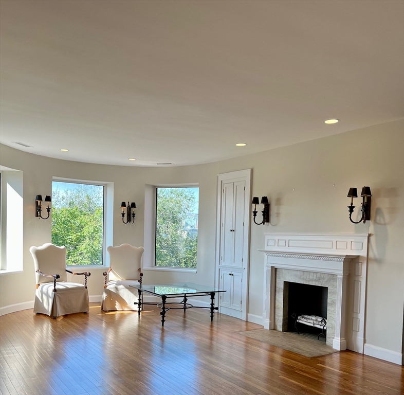 412 Beacon # 6